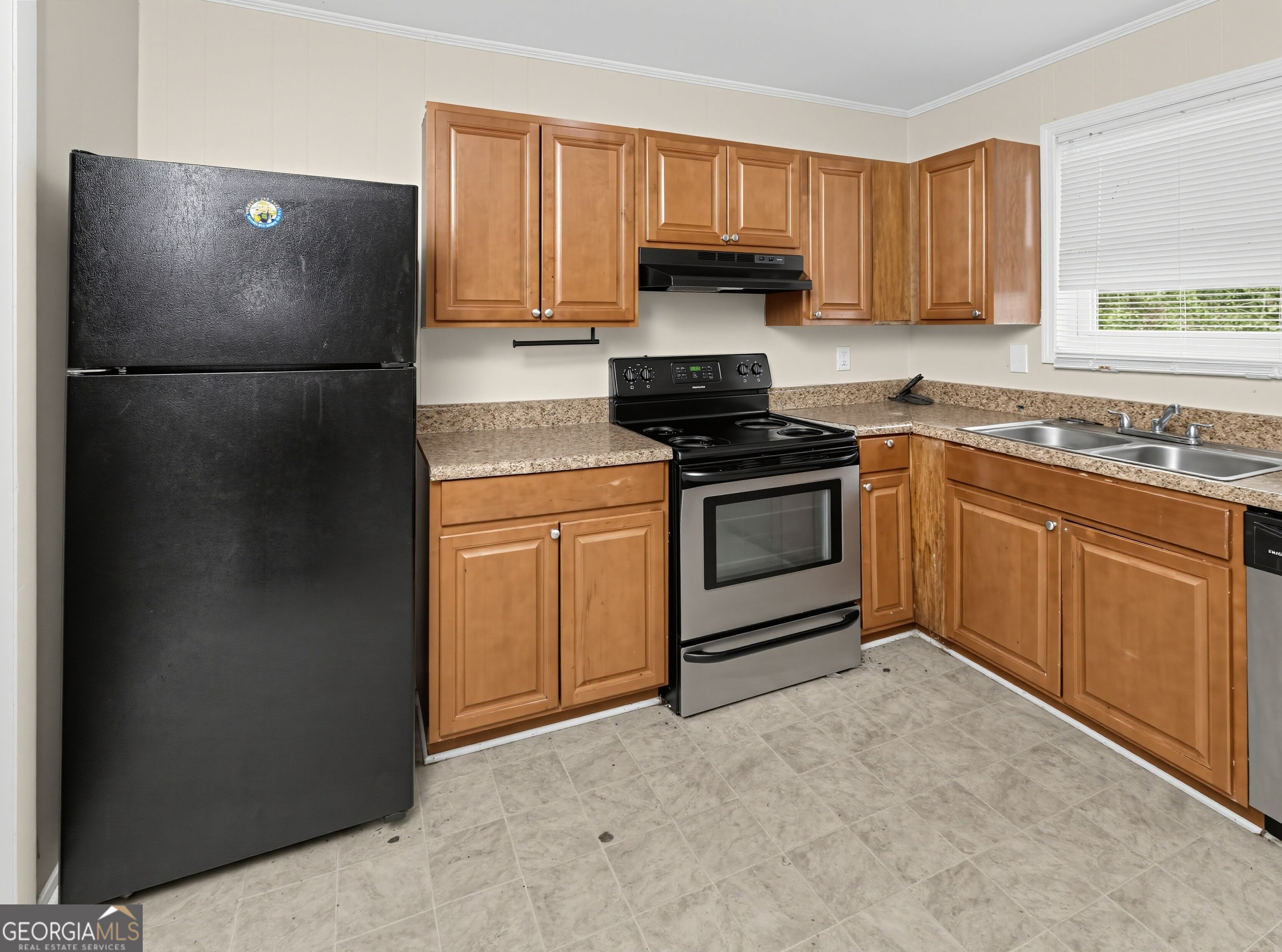 3323 Hillis Road Property Photo 9