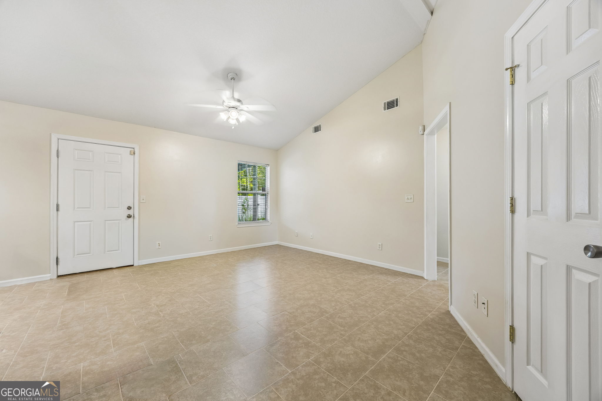 20 Lakefront Drive Property Photo 7