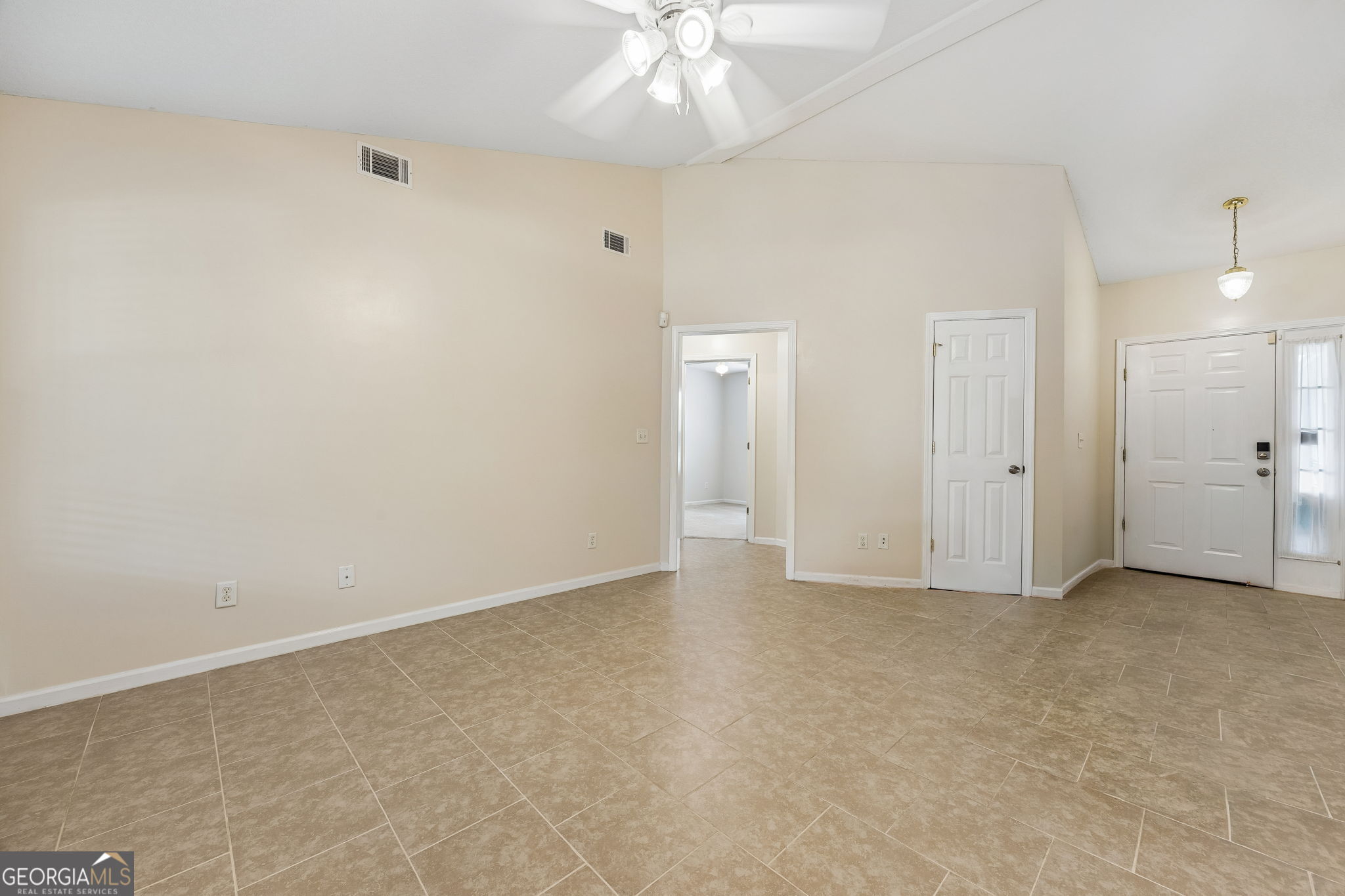 20 Lakefront Drive Property Photo 8