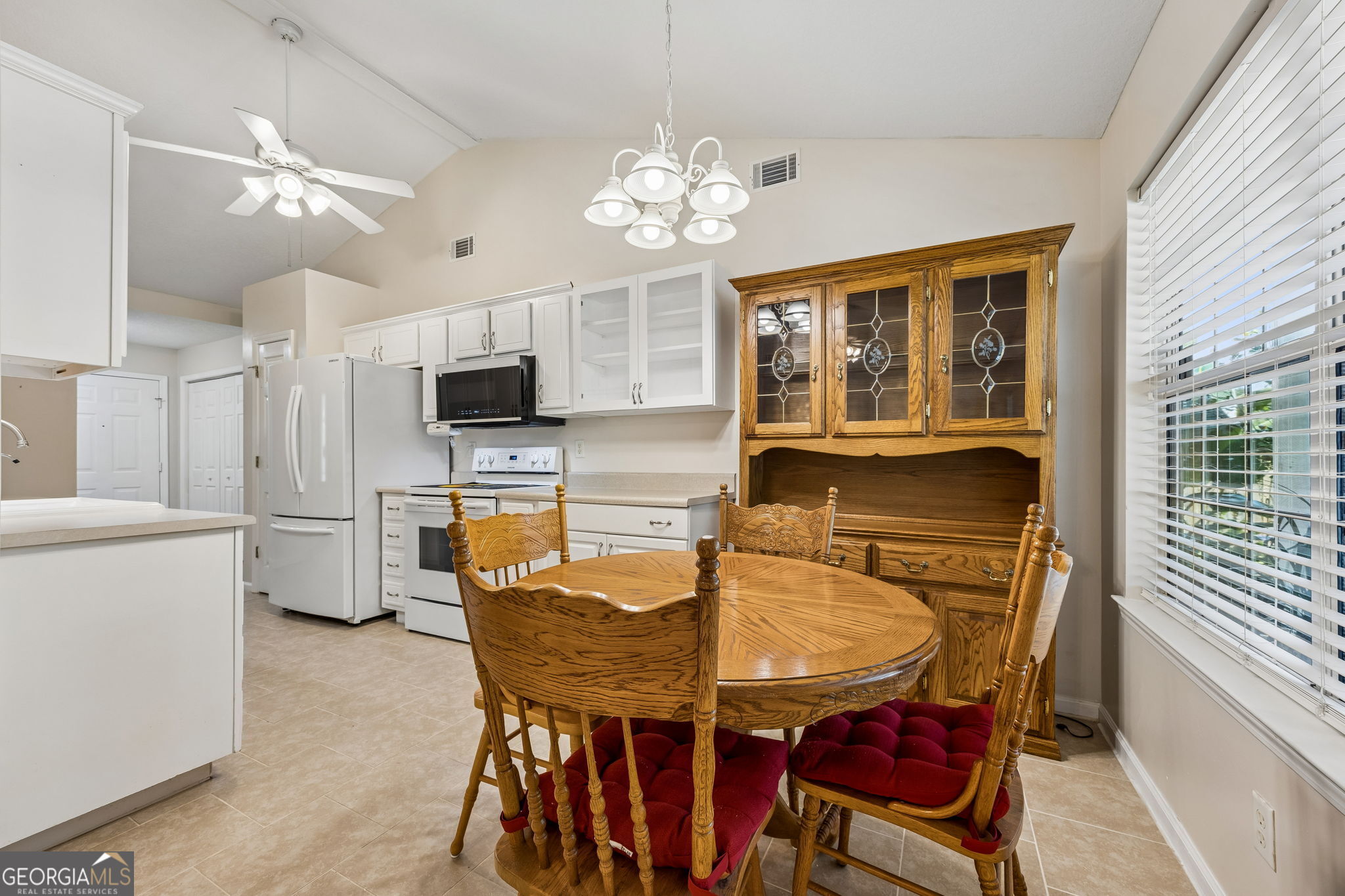 20 Lakefront Drive Property Photo 10