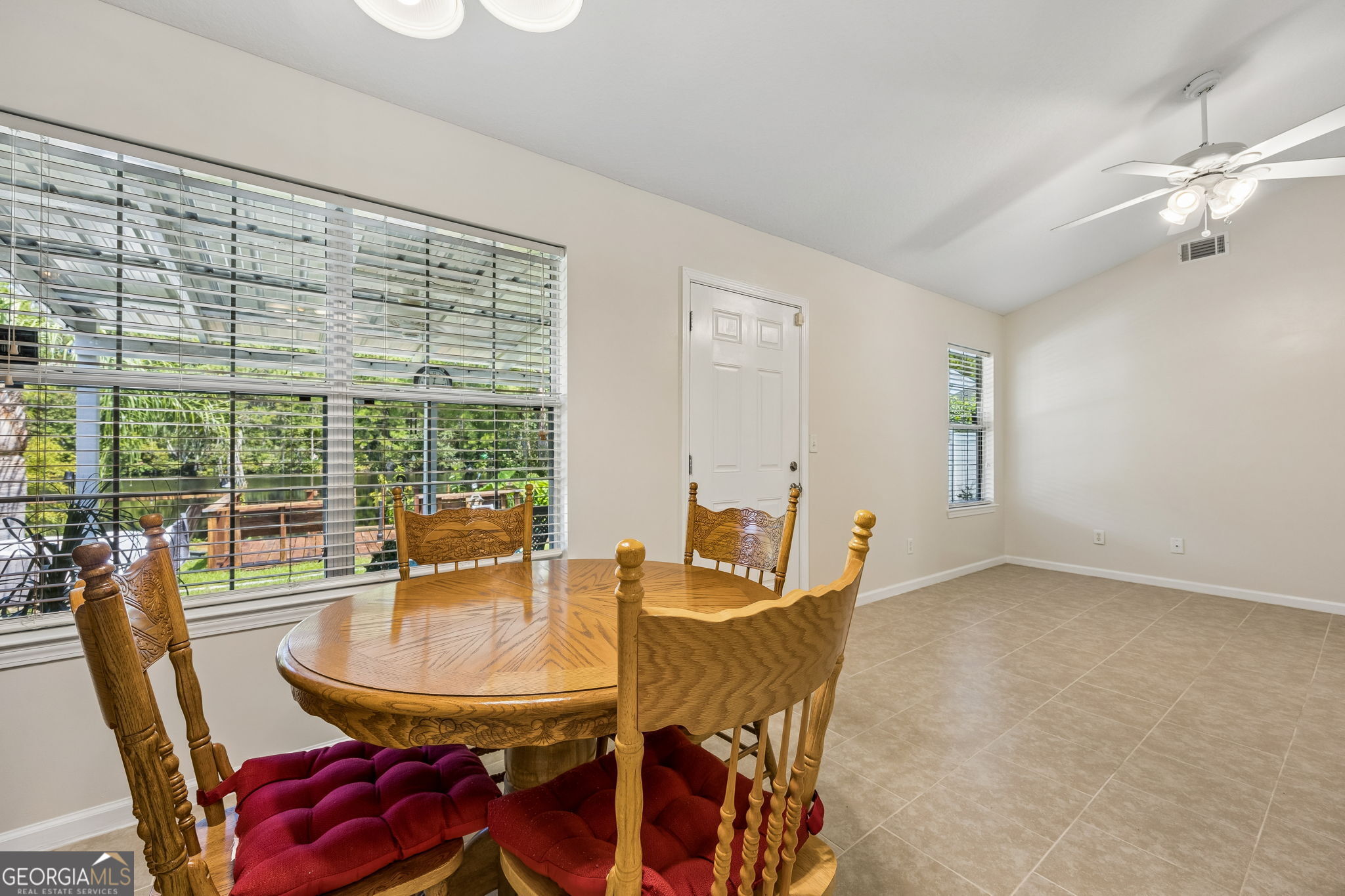 20 Lakefront Drive Property Photo 11