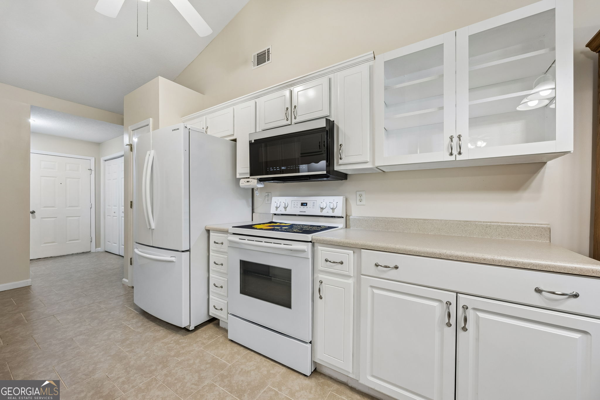 20 Lakefront Drive Property Photo 12