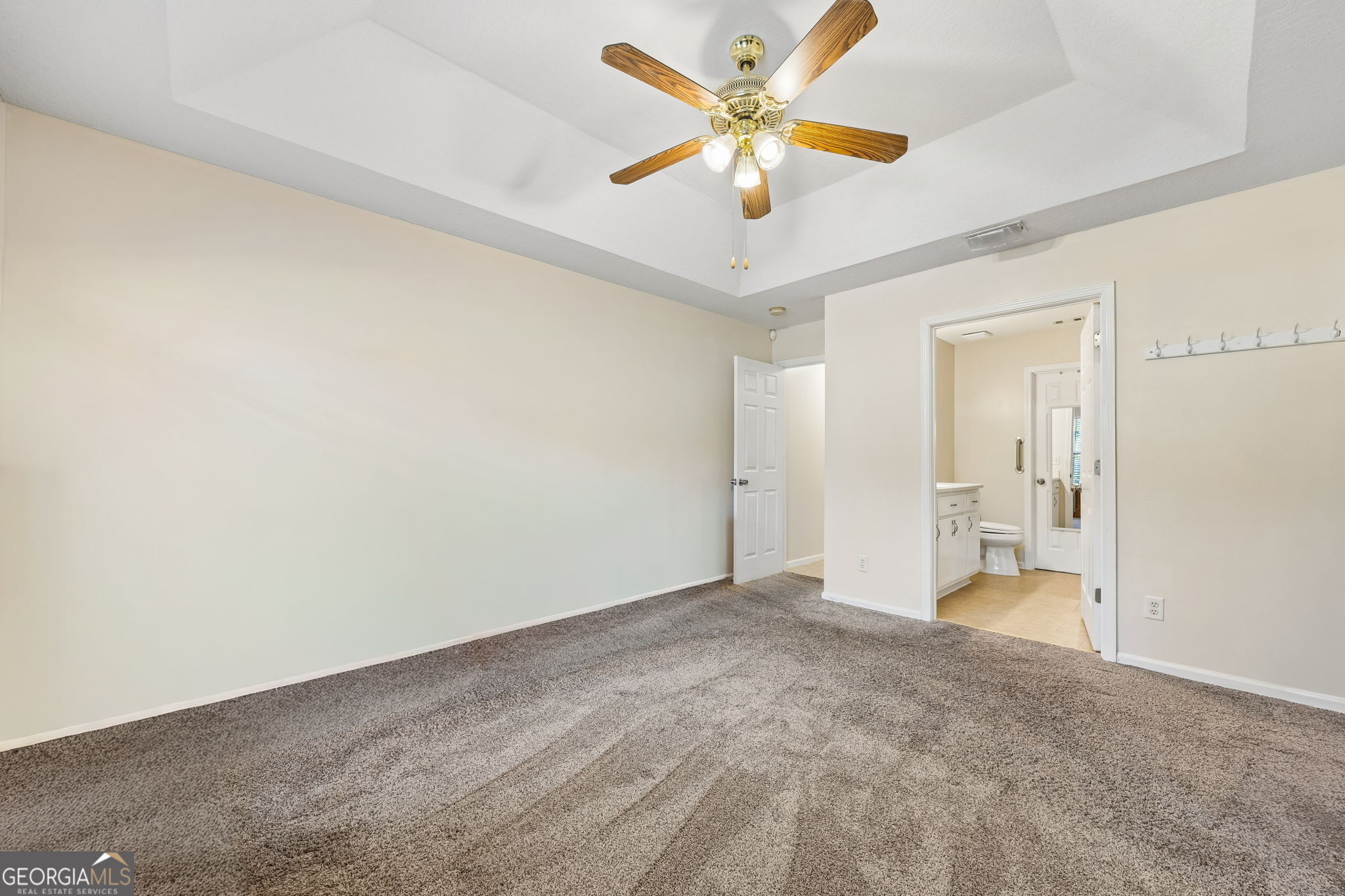 20 Lakefront Drive Property Photo 17