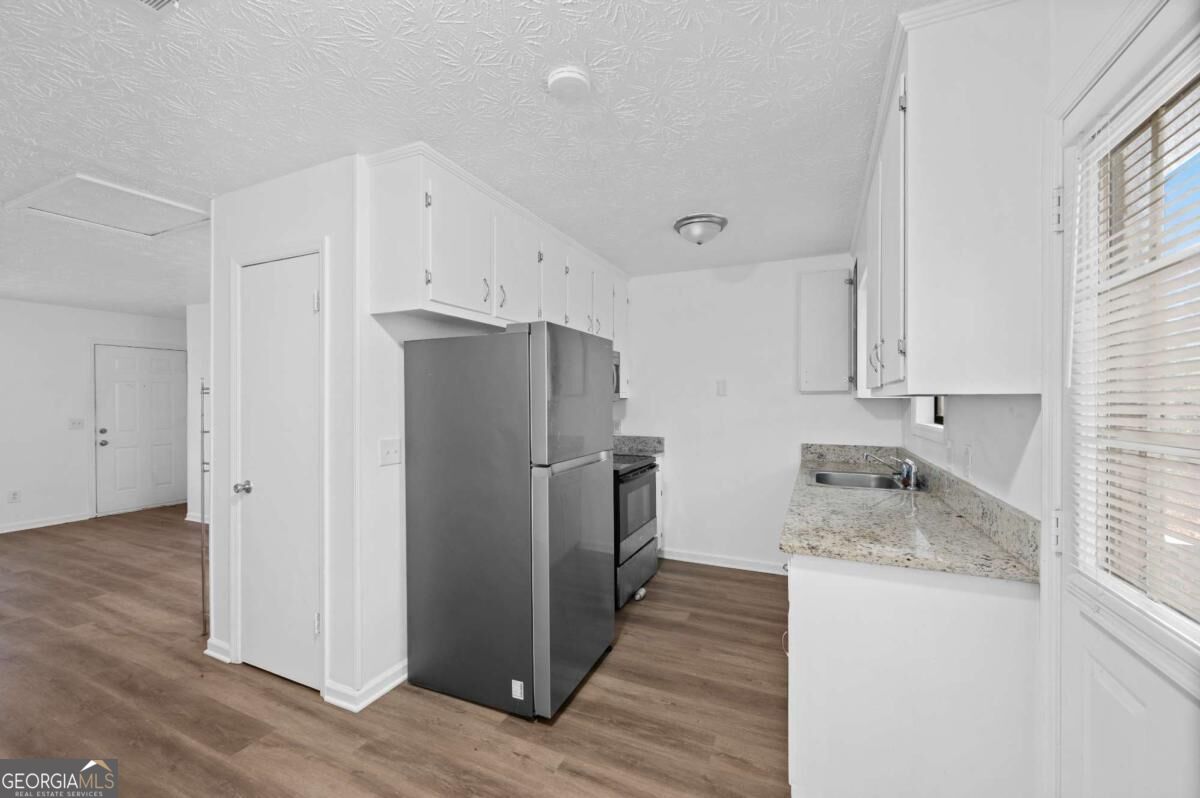 1012 Davis Street # 12 Property Photo 8