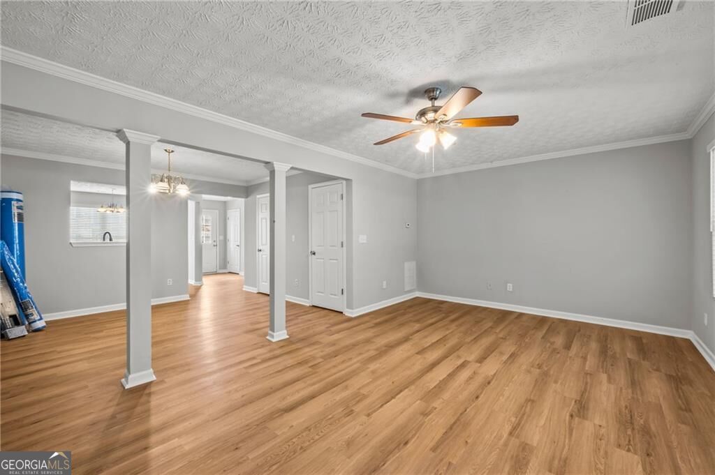 2754 Valley Green Drive Property Photo 6