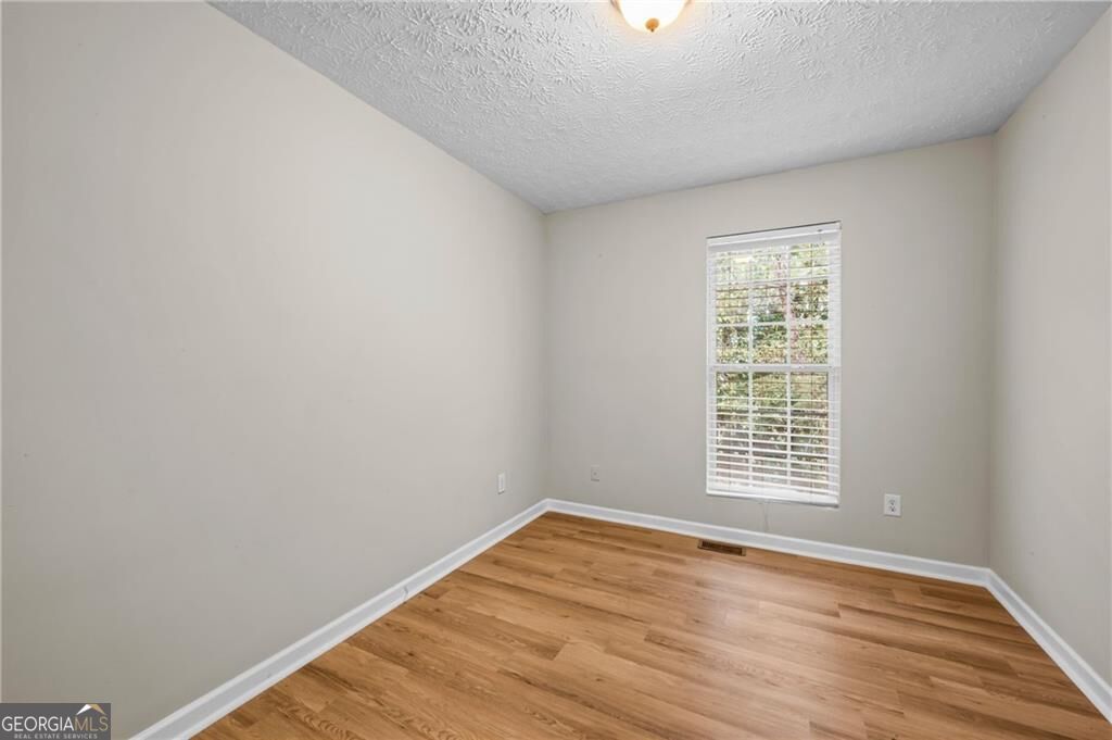 2754 Valley Green Drive Property Photo 11