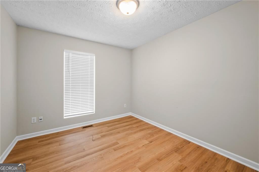 2754 Valley Green Drive Property Photo 12