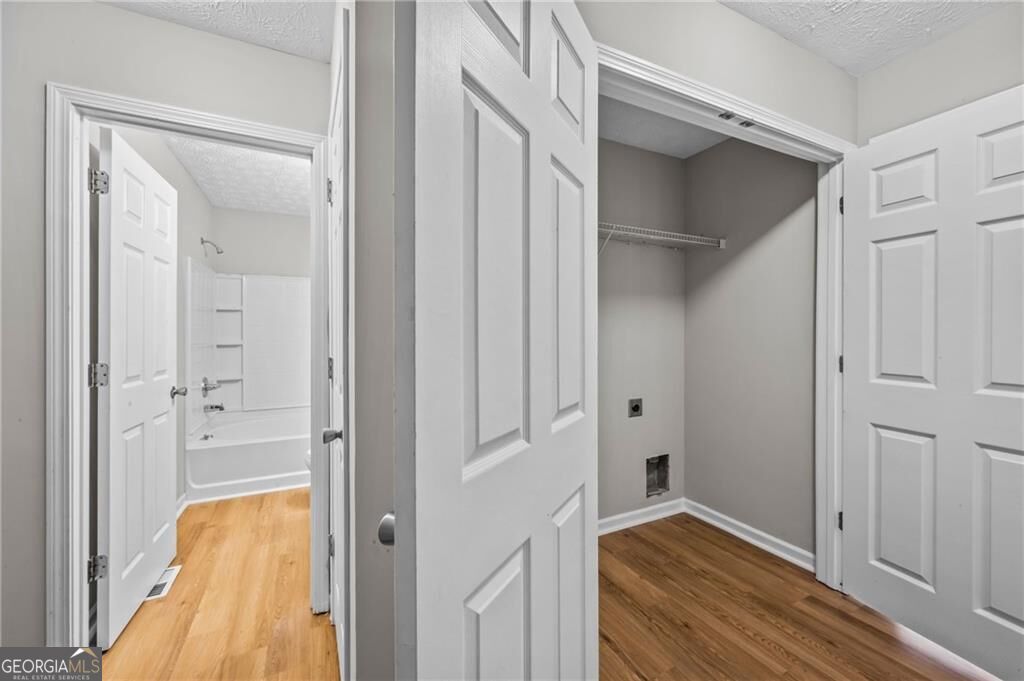2754 Valley Green Drive Property Photo 13