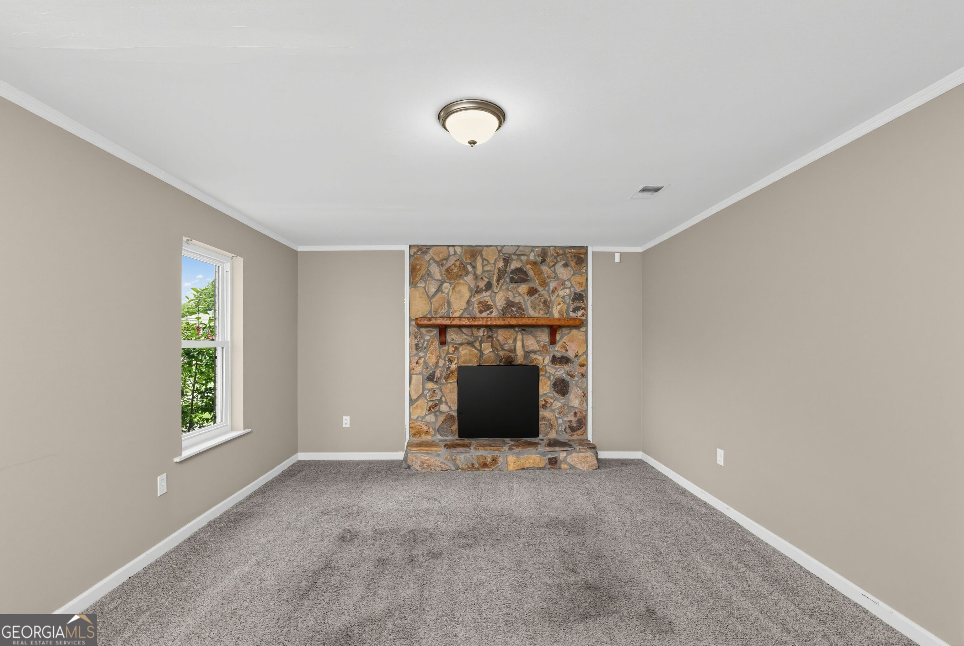 1856 Formosa Drive Property Photo 6