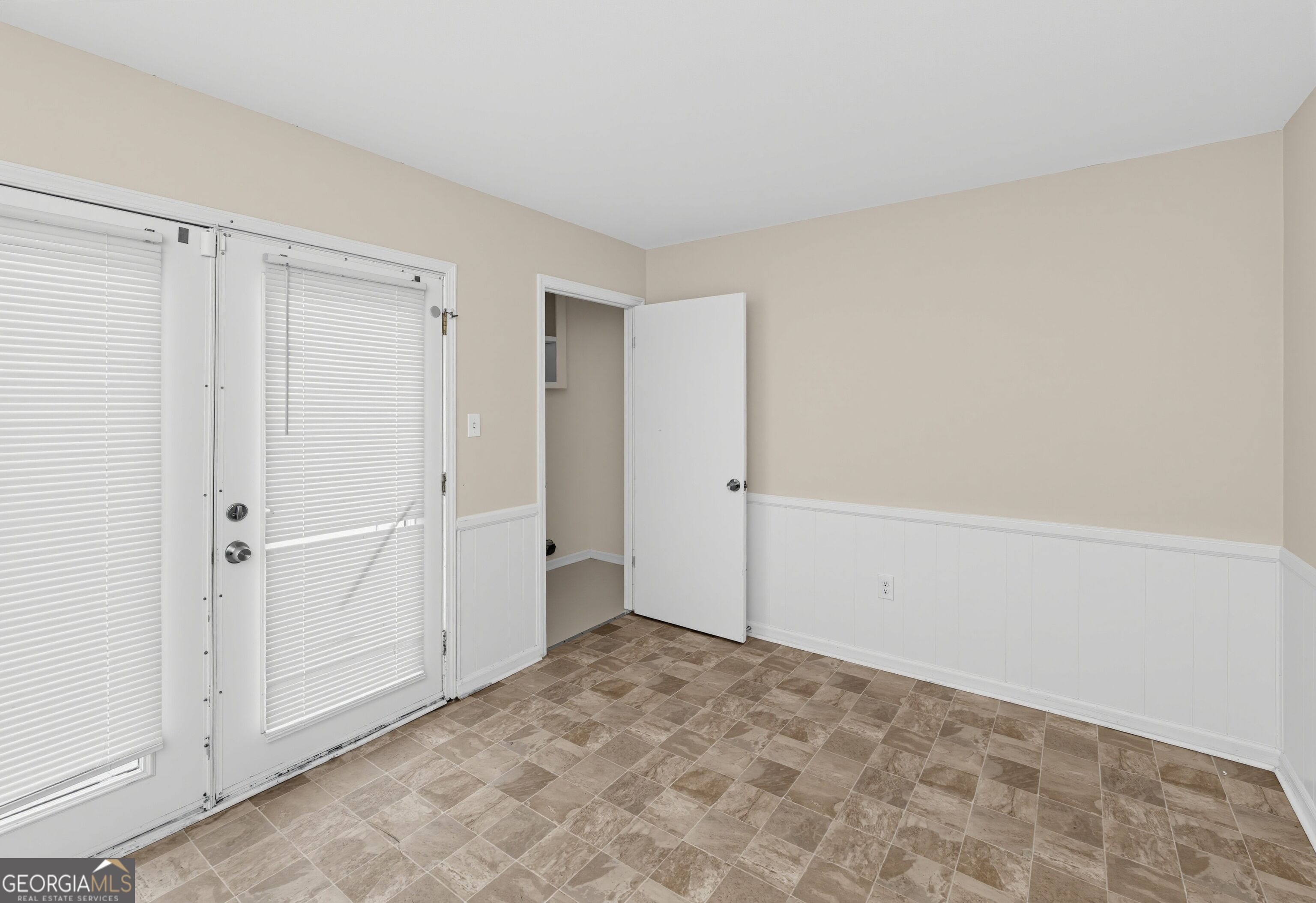 1856 Formosa Drive Property Photo 14
