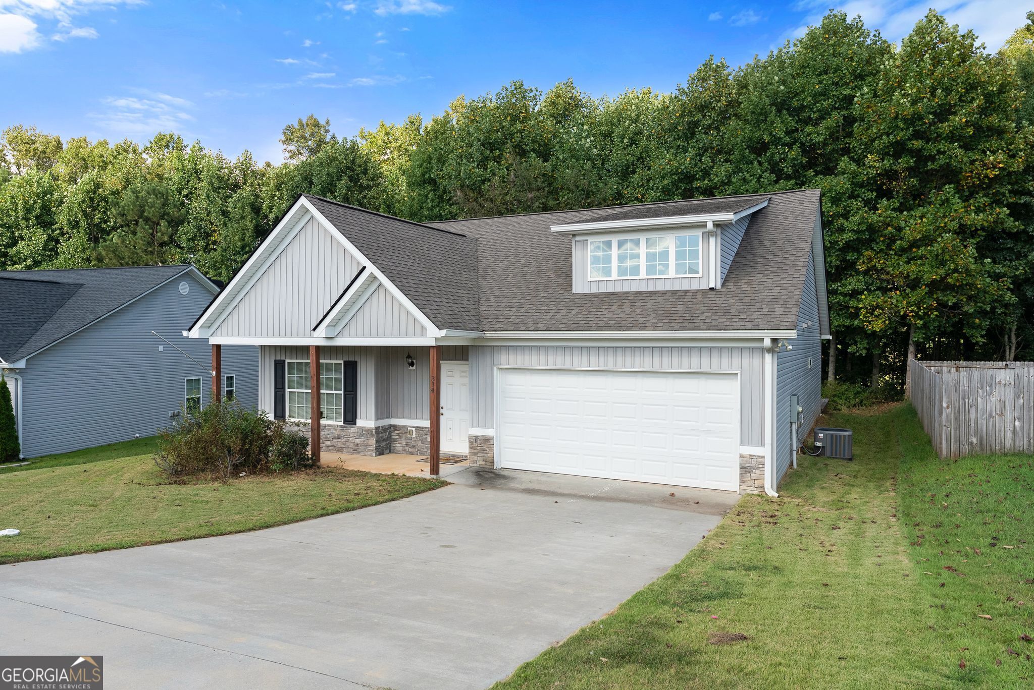 314 Highland Pointe Drive Property Photo 4