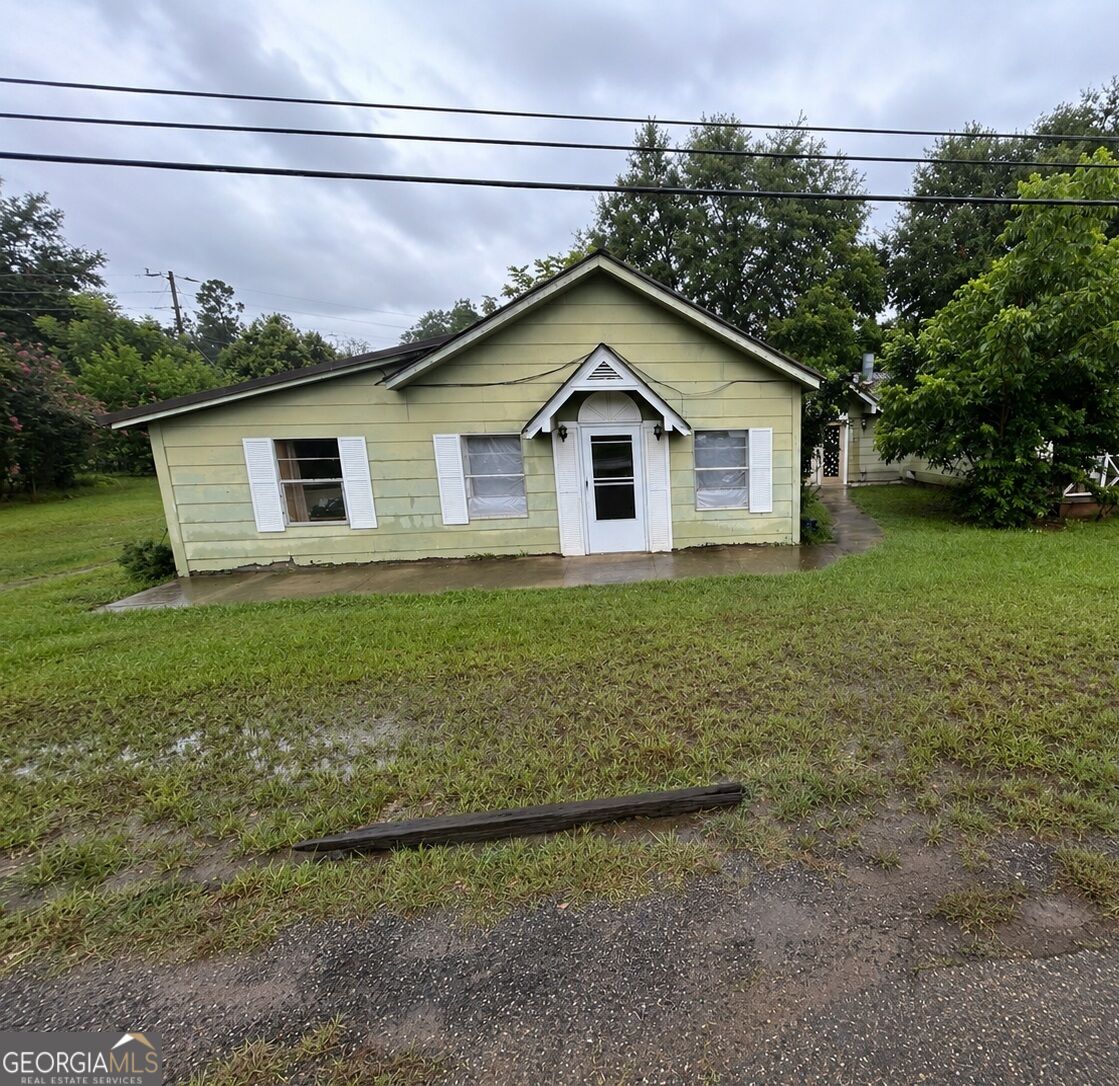 990 S Main Street Property Photo 1