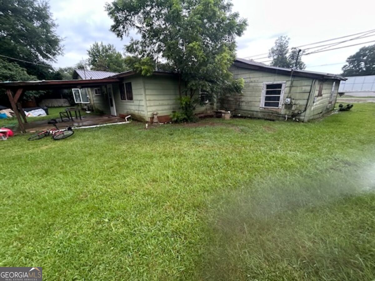 990 S Main Street Property Photo 5