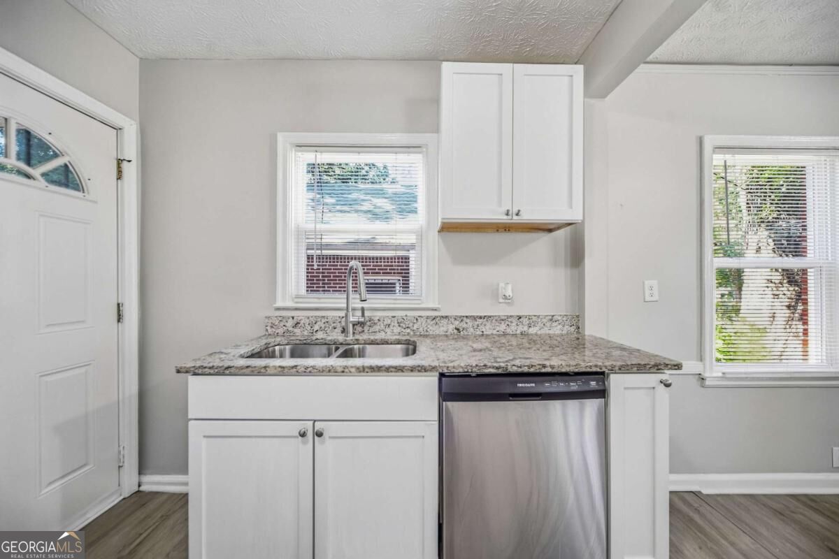 1292 Beecher Street Sw Property Photo 10