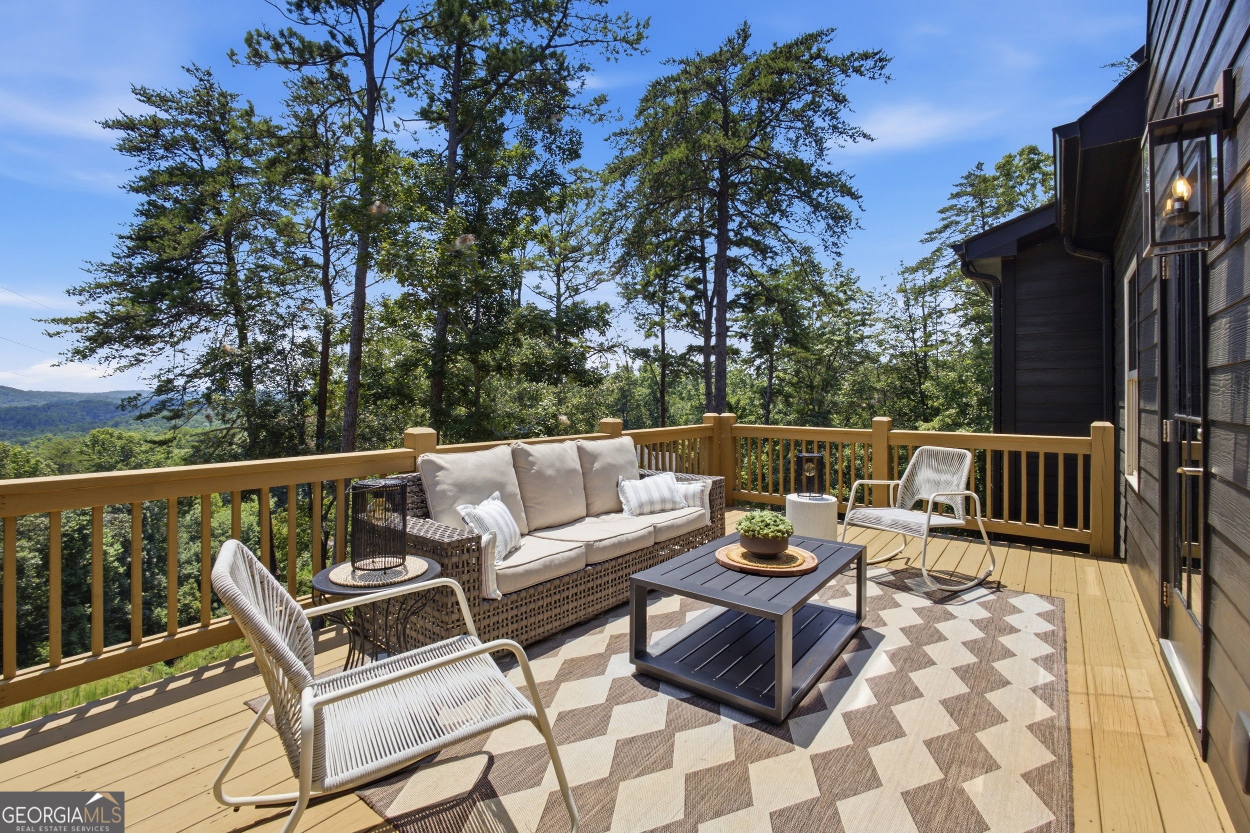 567 Crown Mountain Way Property Photo 3