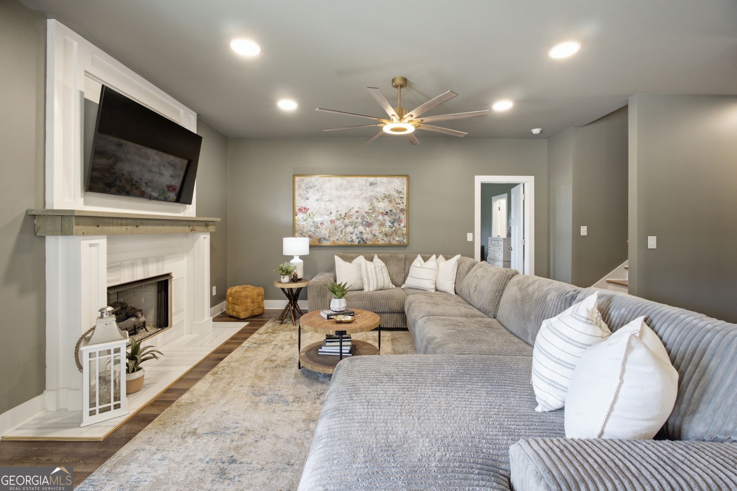 567 Crown Mountain Way Property Photo 8
