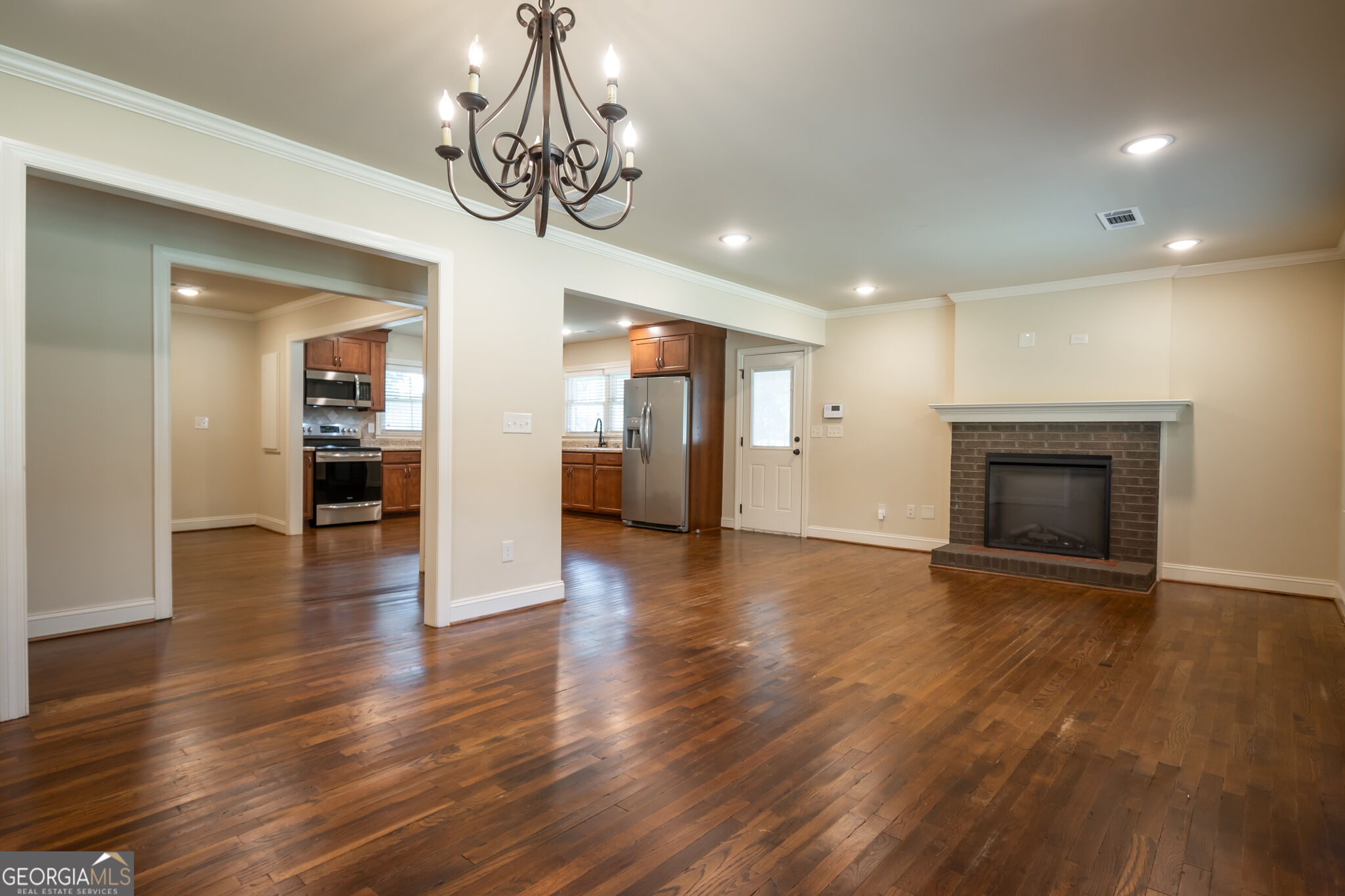 2029 Gratis Road Property Photo 4