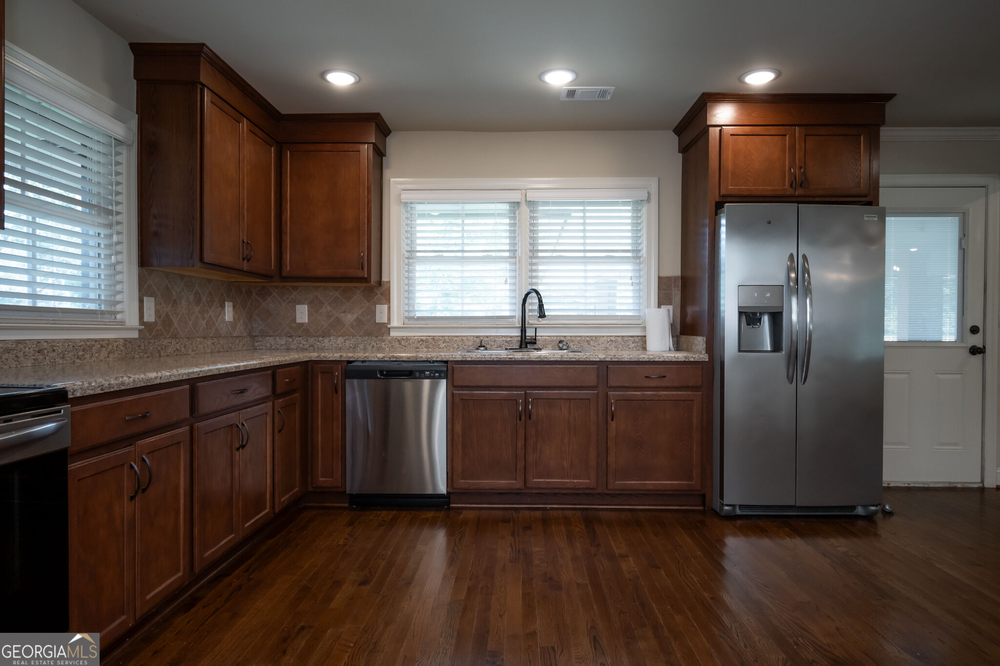 2029 Gratis Road Property Photo 9