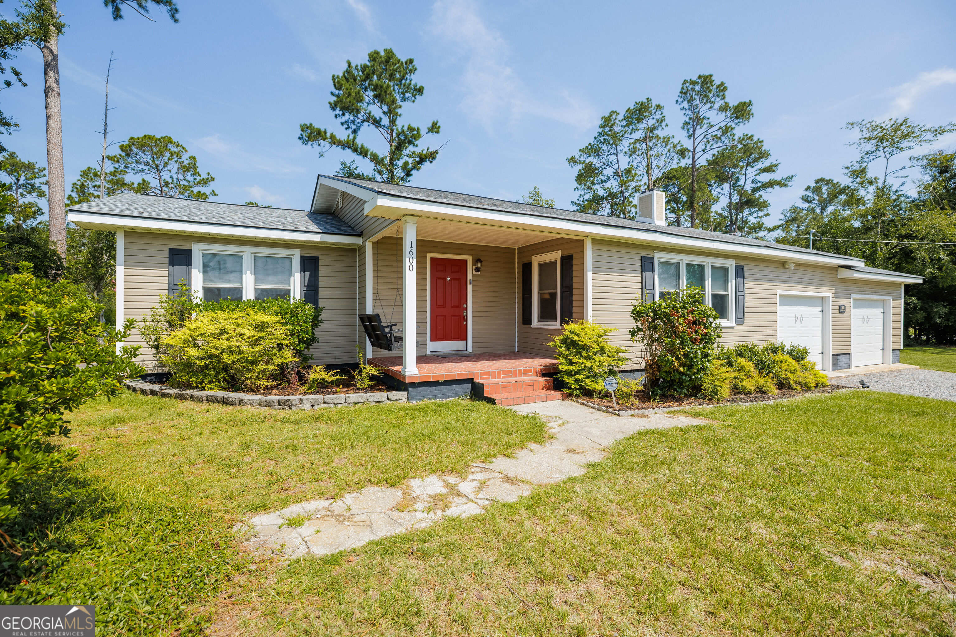 1600 Beauford Place Property Photo 2