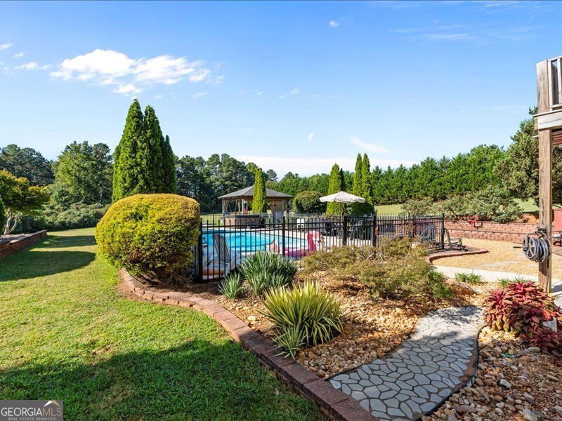 1285 Highway 5 E Property Photo 45