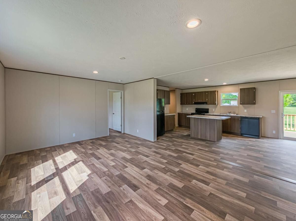 201 Meadow Hill Lane Property Photo 7