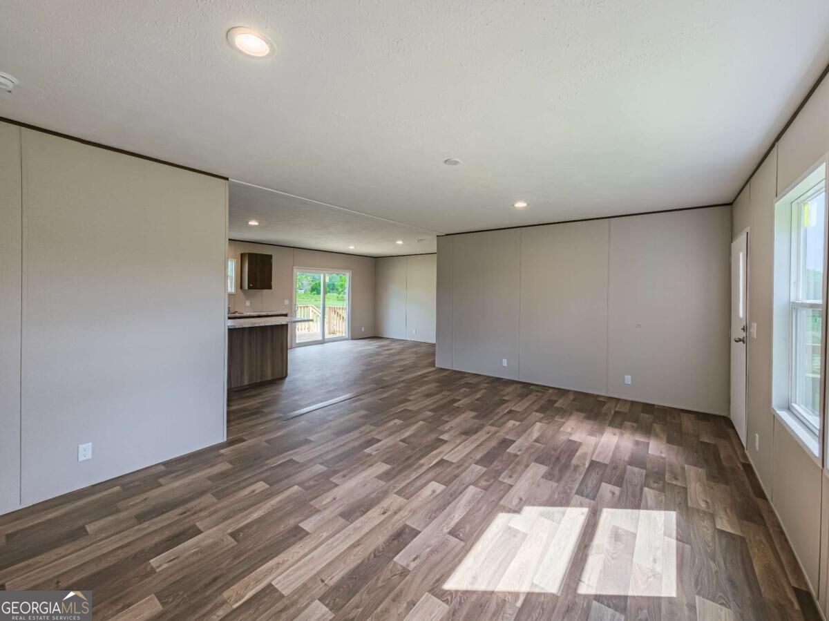 201 Meadow Hill Lane Property Photo 8