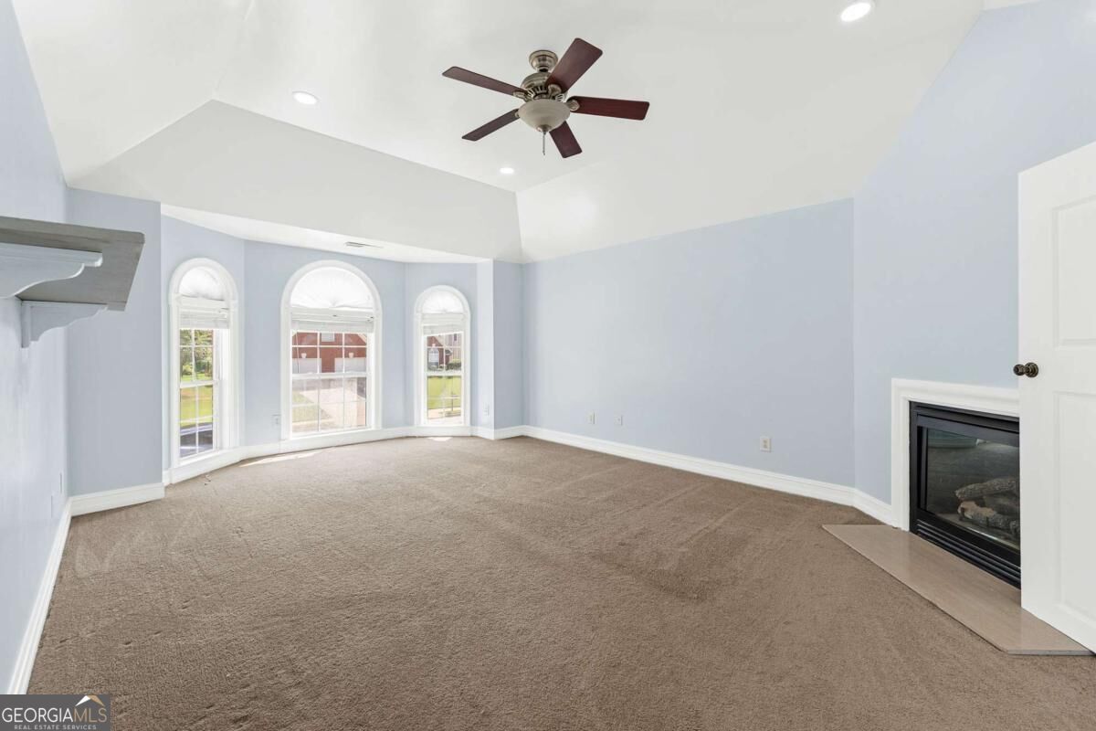 850 River Valley Drive Property Photo 4