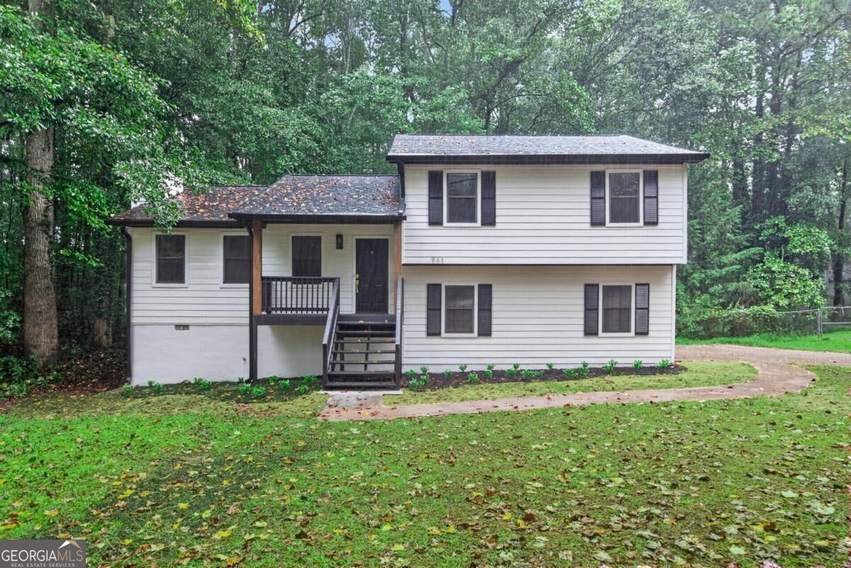 711 Mary Erna Drive Property Photo 1