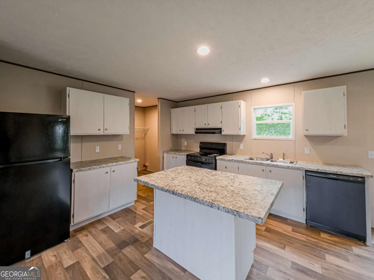 195 Meadow Hill Lane Property Photo 12