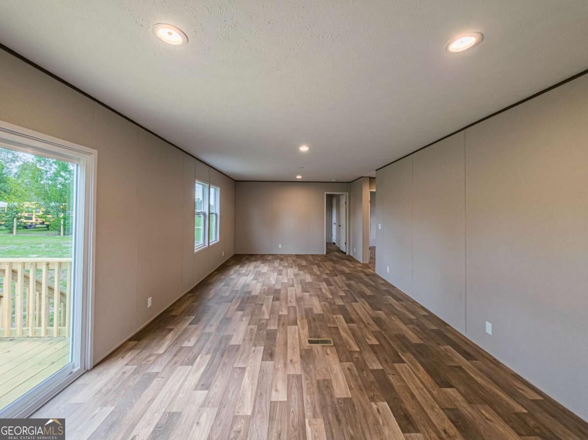 195 Meadow Hill Lane Property Photo 16