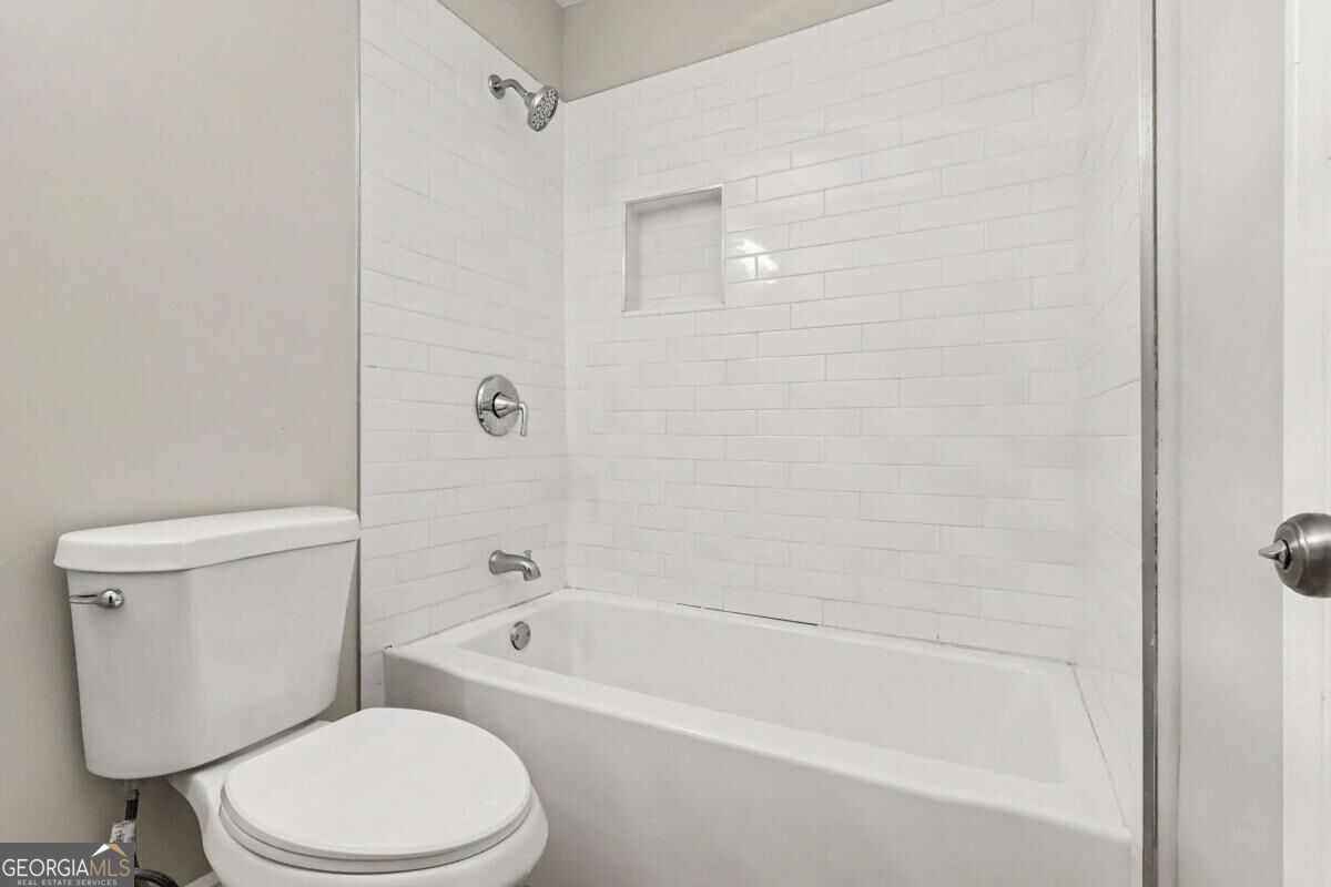 6010 Fieldcrest Drive Property Photo 27