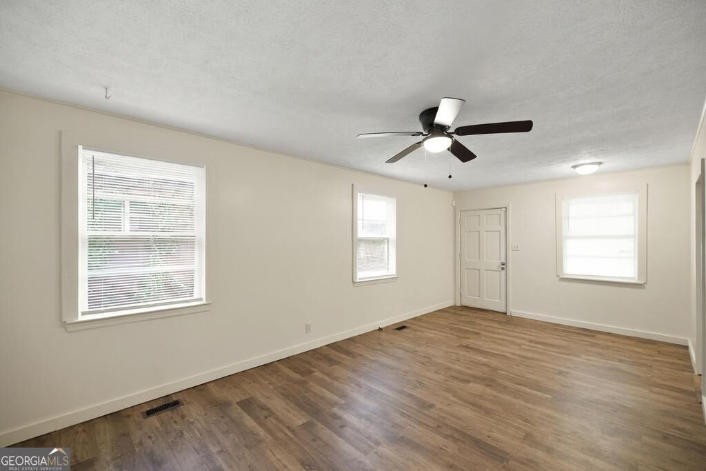 1782 Eveline Avenue Property Photo 8