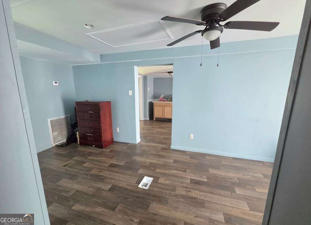 2804 Stuart Drive Property Photo 3