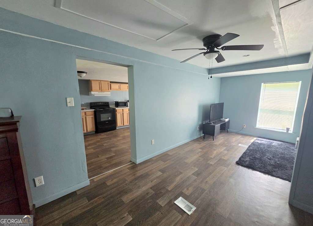 2804 Stuart Drive Property Photo 4