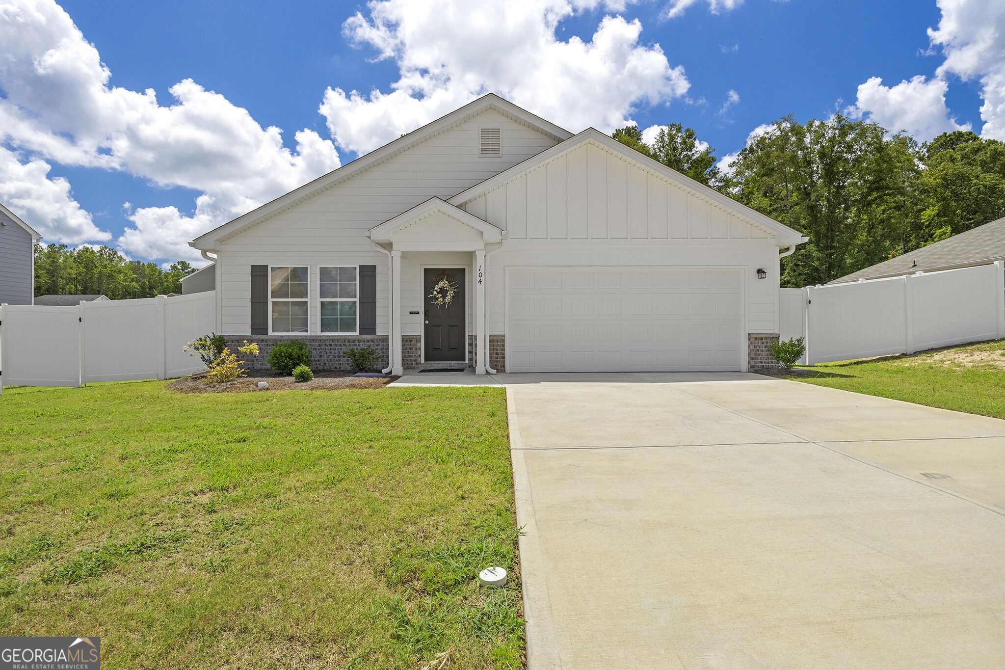 104 Dream Catcher Drive Property Photo 1