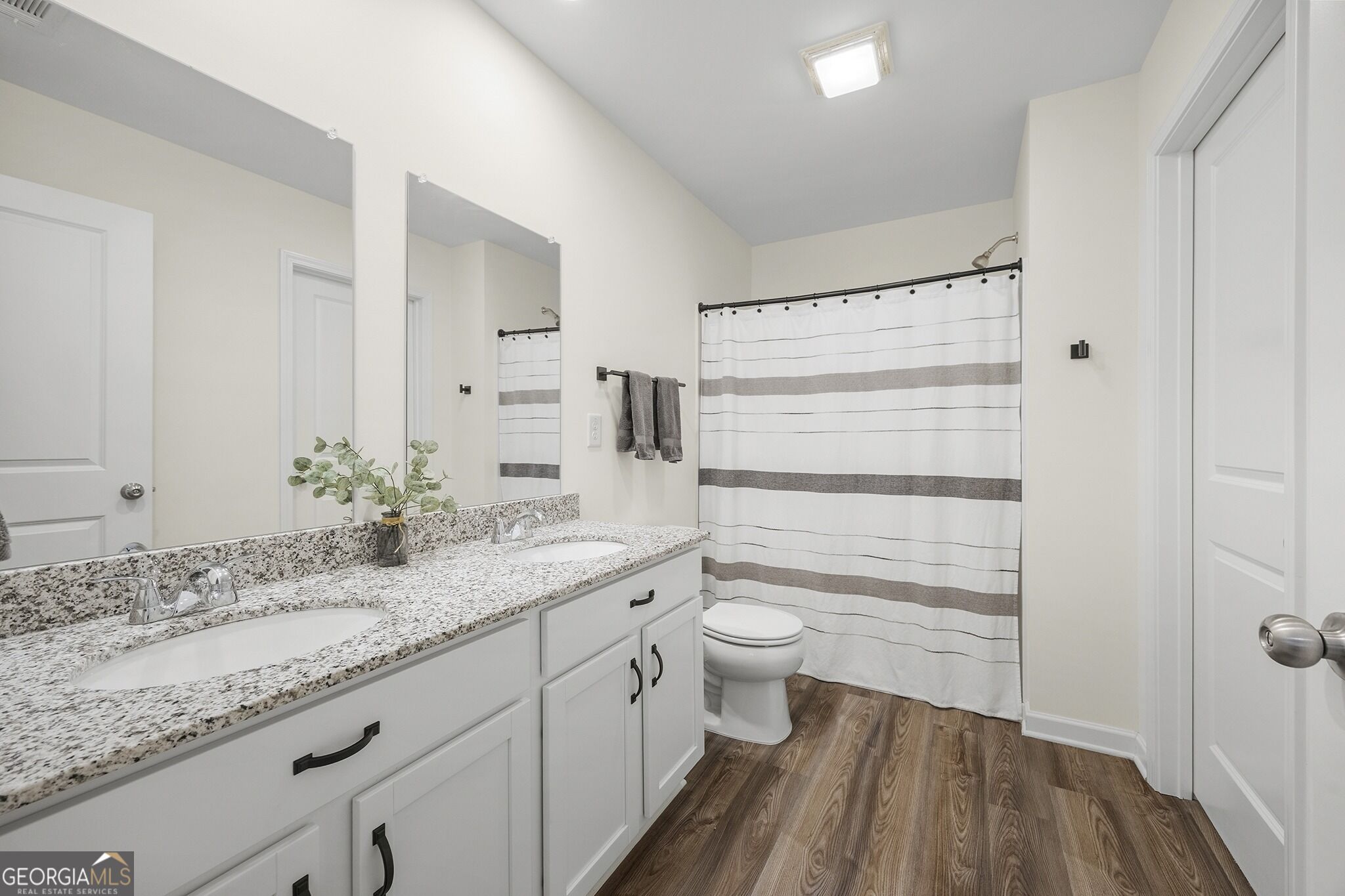104 Dream Catcher Drive Property Photo 13