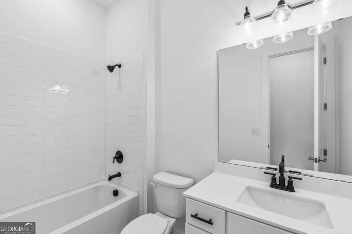 1403 Autumn Lake Drive Sw Property Photo 15