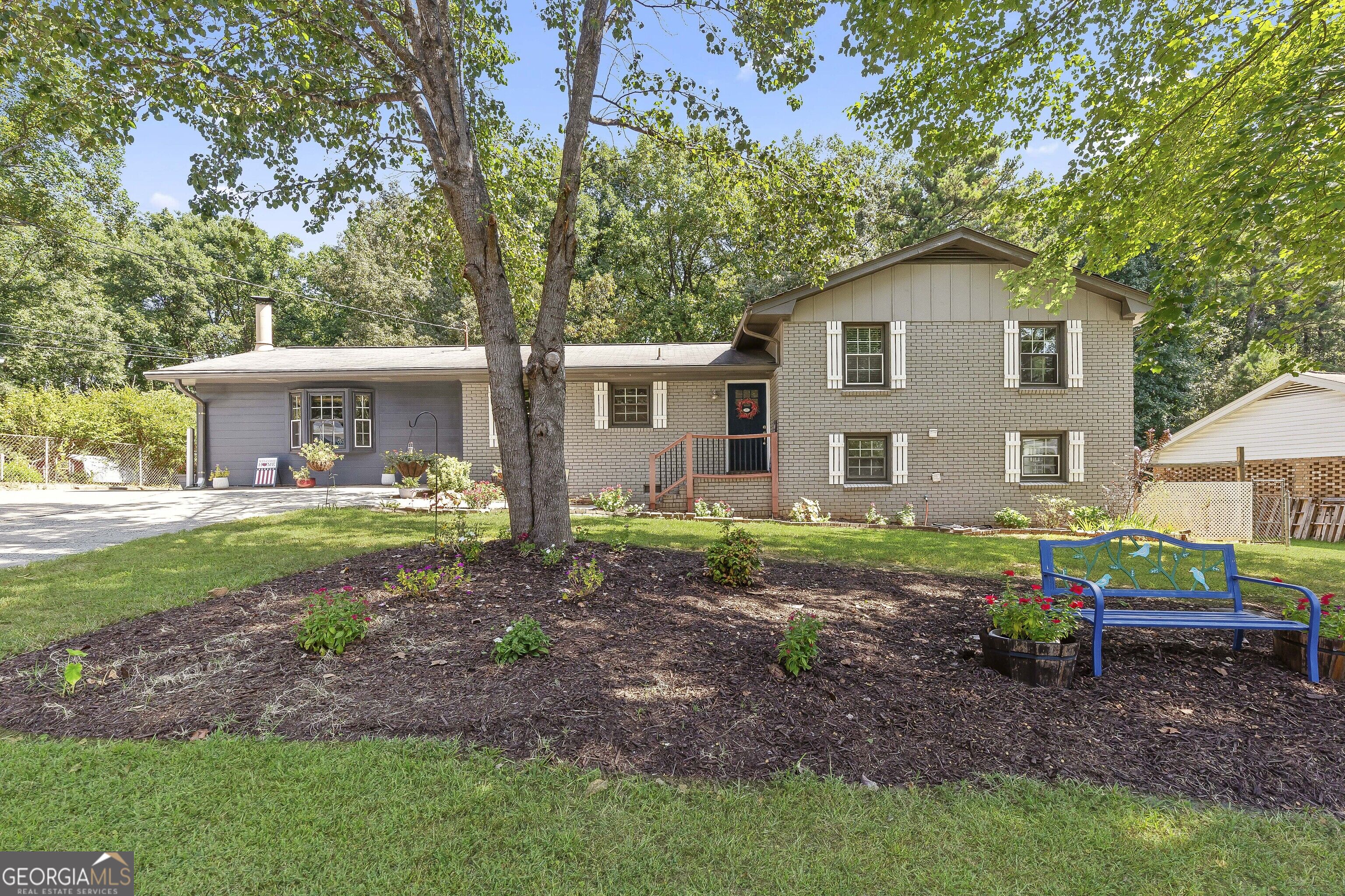 3008 Carrie Drive Nw Property Photo 1