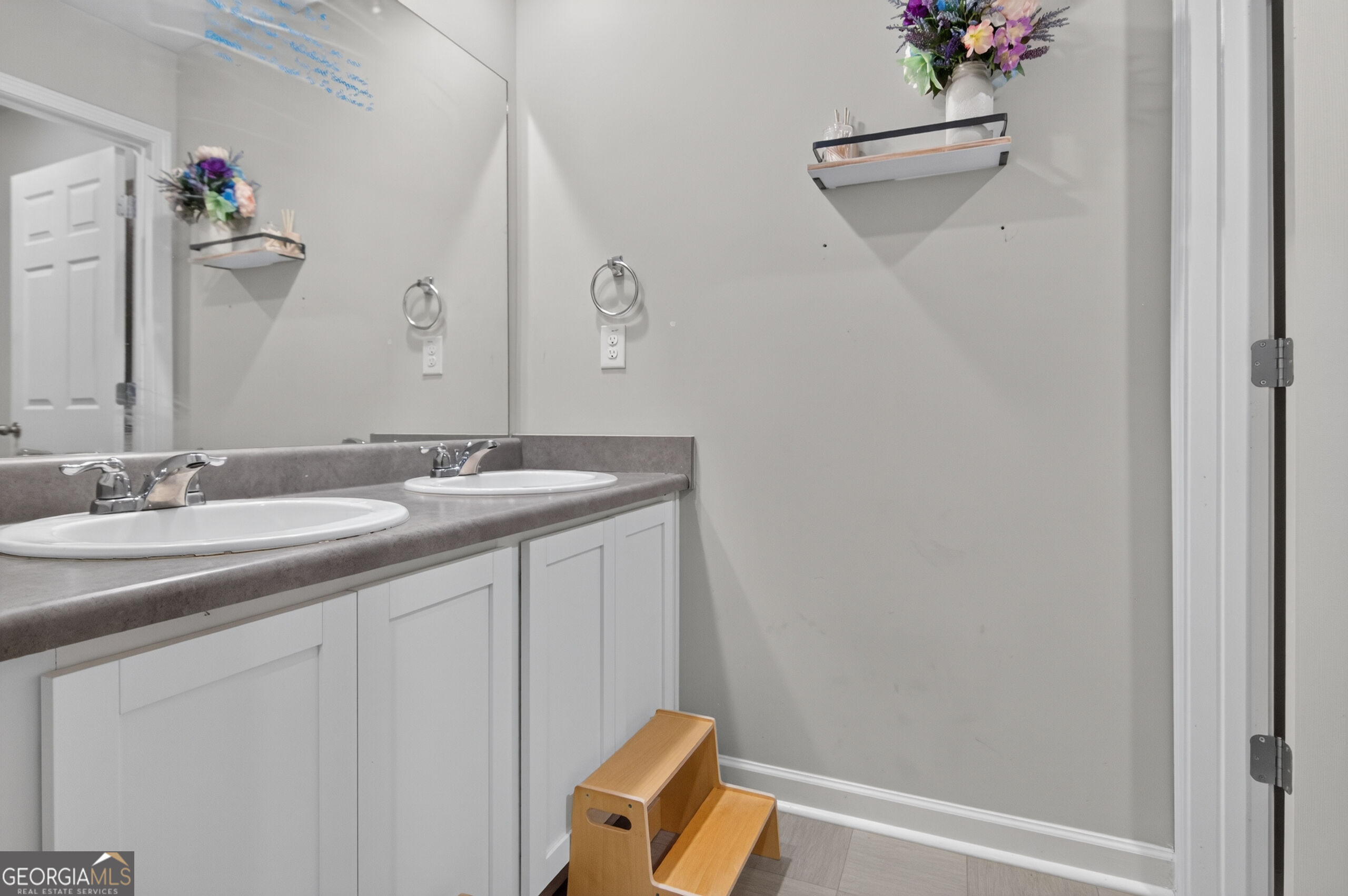 8045 Coleson Crossing Property Photo 33