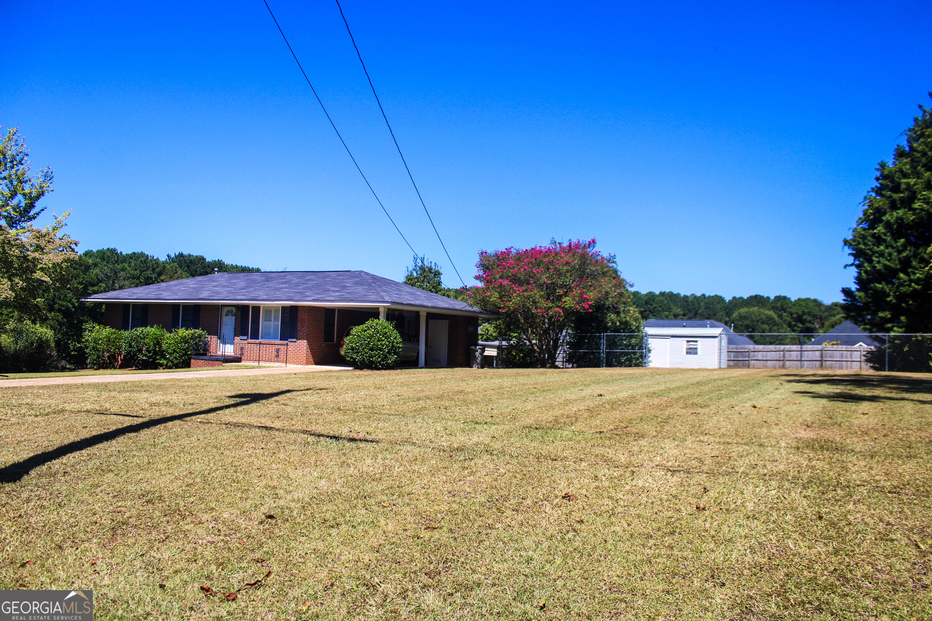 126 N Chilton Crescent Property Photo 3