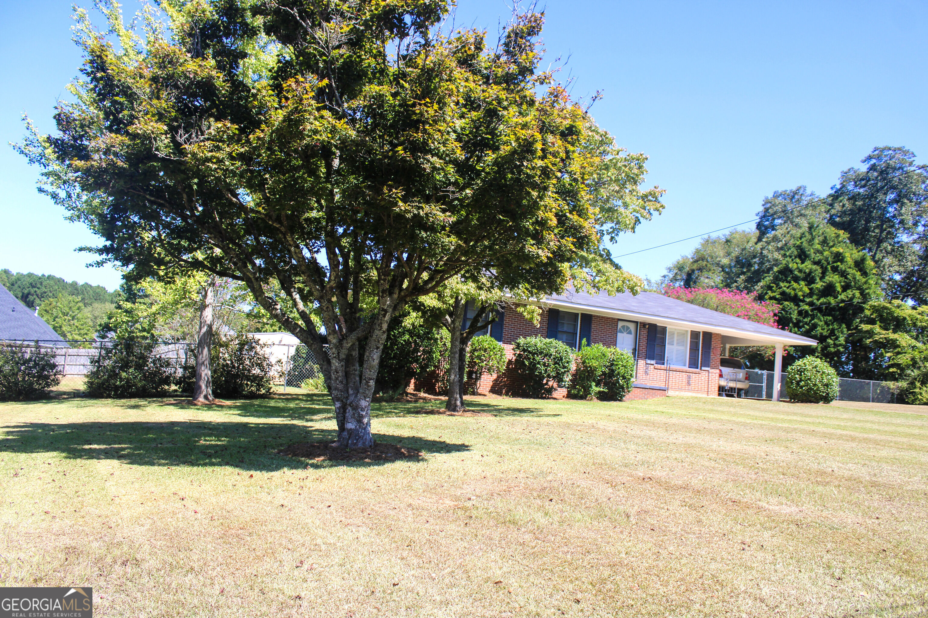 126 N Chilton Crescent Property Photo 6