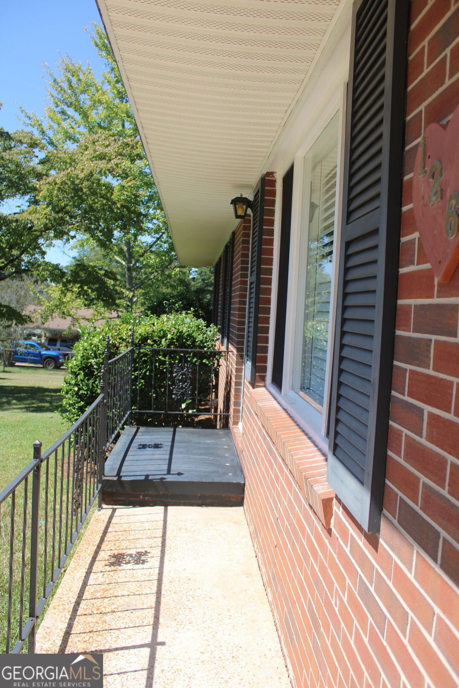126 N Chilton Crescent Property Photo 8