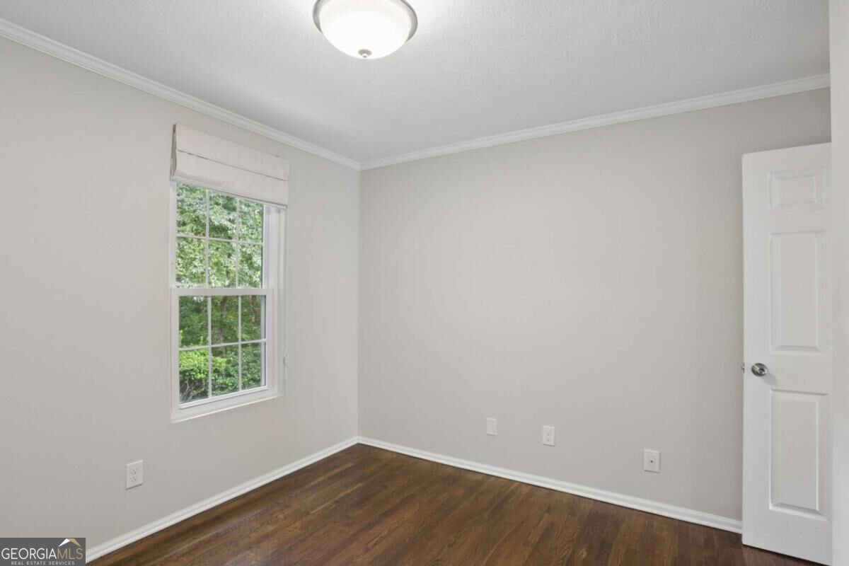 11 Scotland Place Nw Property Photo 18
