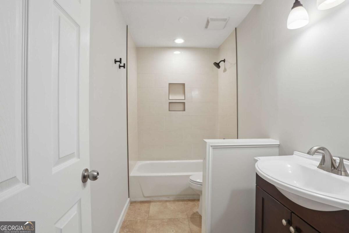 11 Scotland Place Nw Property Photo 19