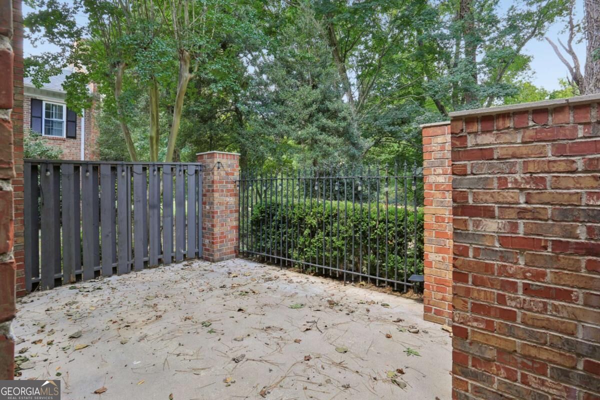 11 Scotland Place Nw Property Photo 24