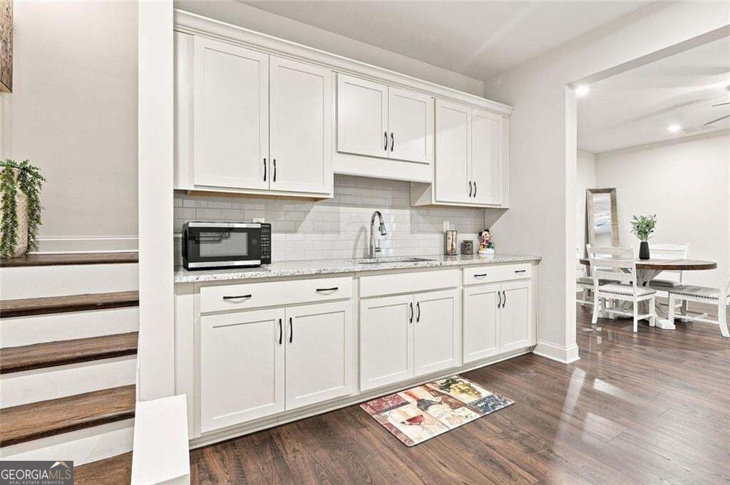 723 Linger Longer Drive Property Photo 33