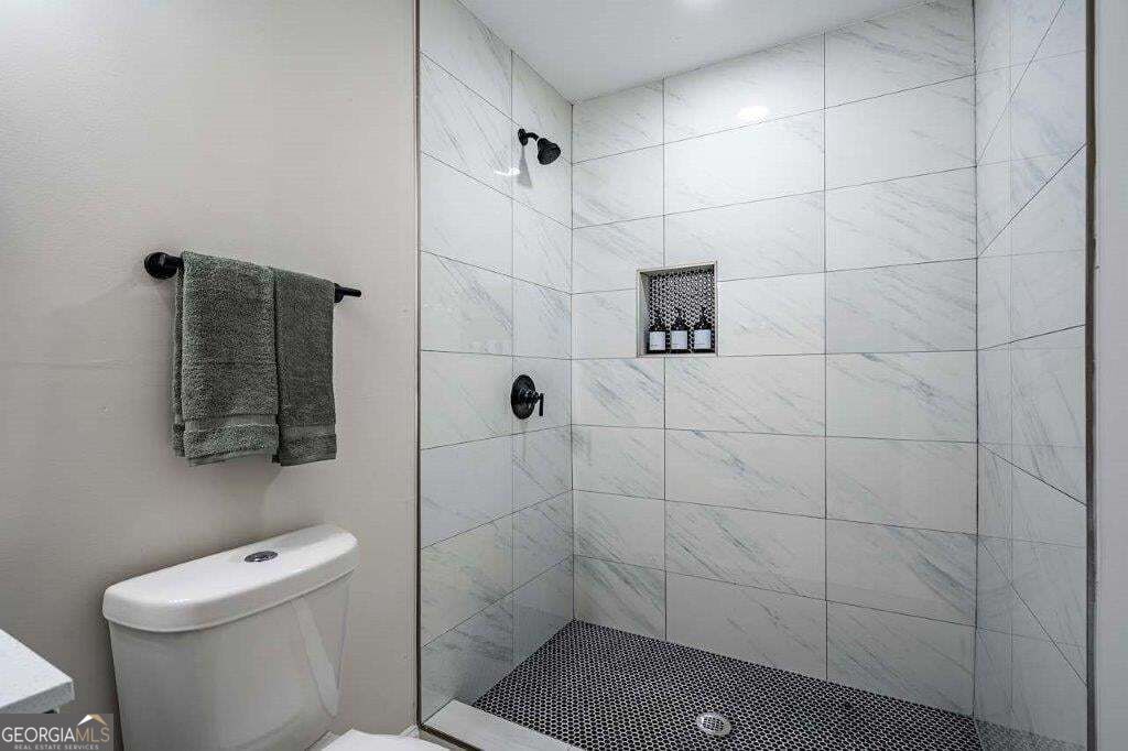 831 Catherine Street Property Photo 7