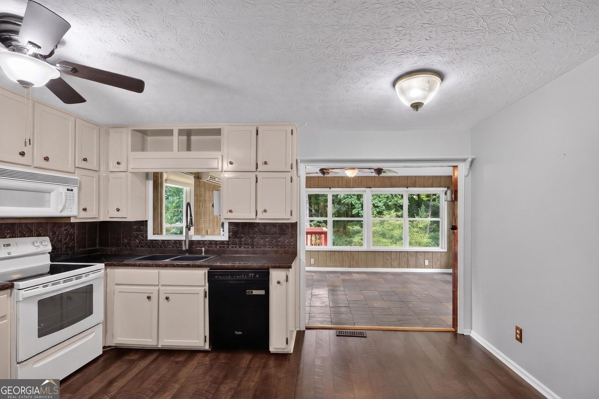3572 Todd Drive Property Photo 12