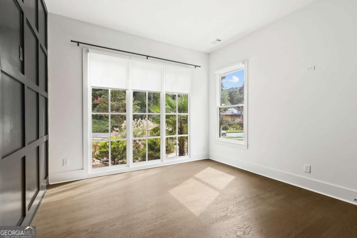 1241 Bridges Avenue Sw # A Property Photo 15