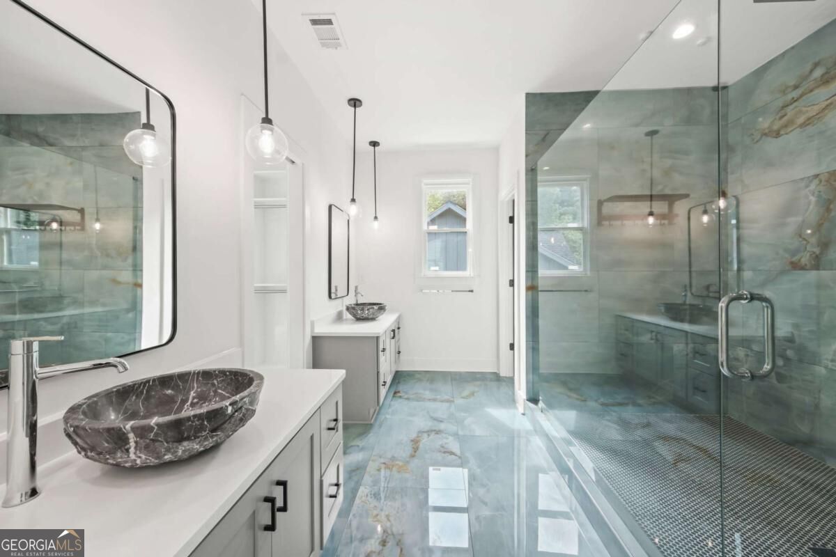 1241 Bridges Avenue Sw # A Property Photo 17